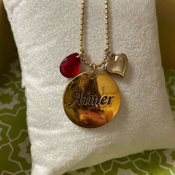 AVON “Love” Necklace – Gold Tone Pendant with Heart & Garnet Color Gem Drop - Picture 4 of 7